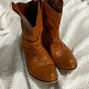 Wet seal western style short cowgirl boots brown size 10